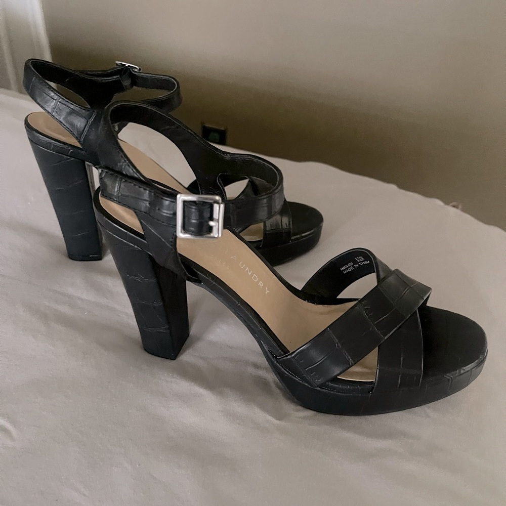 Black block heel shoes sz 8.5